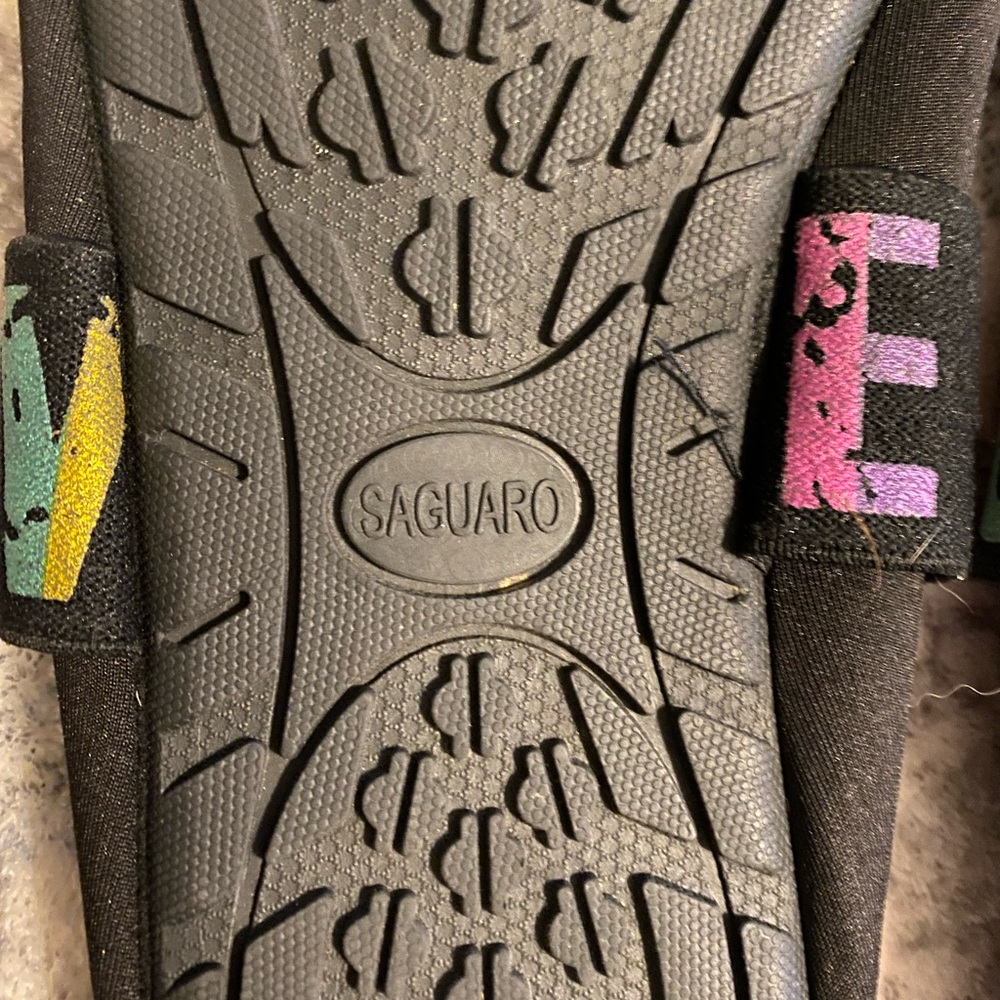 Saguaro swim shoes. Love size 8 - Picture 5 of 6